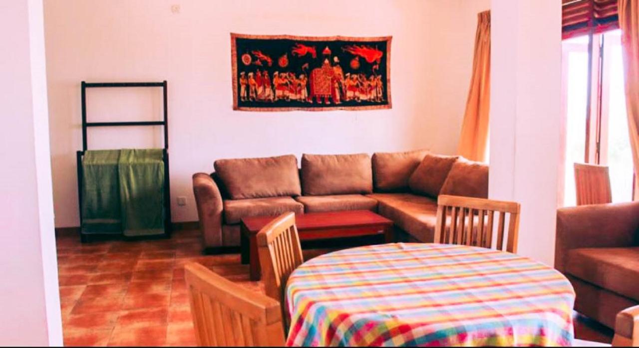 Jasmine Garden Beach Guest House Hikkaduwa Extérieur photo